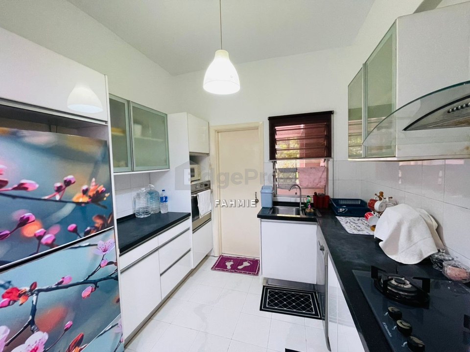Fully renovated. Freehold. Seri Maya Condominium. Setiawangsa. , Kuala Lumpur, Taman Setiawangsa