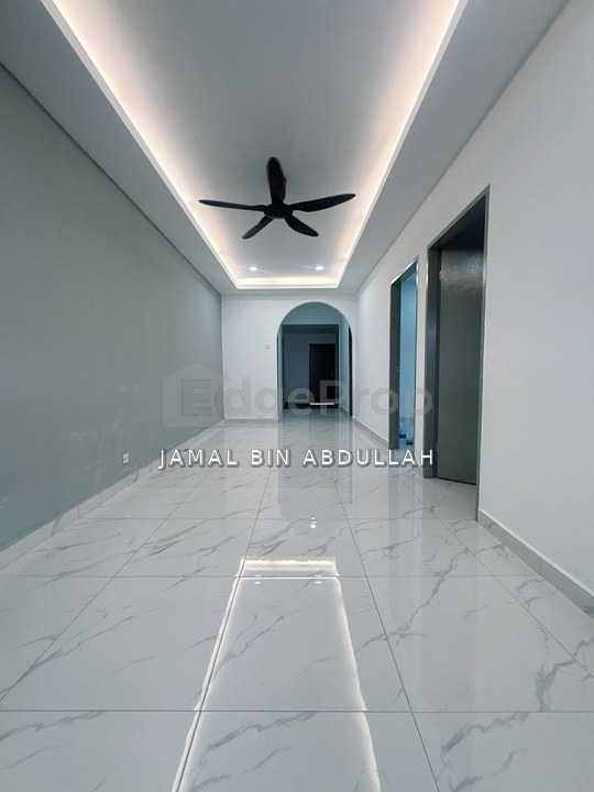 Single Storey Jalan Bakawali Perumahan Bukit Sentosa Rawang REFURBISHED ENDLOT For Sale, Selangor, Rawang