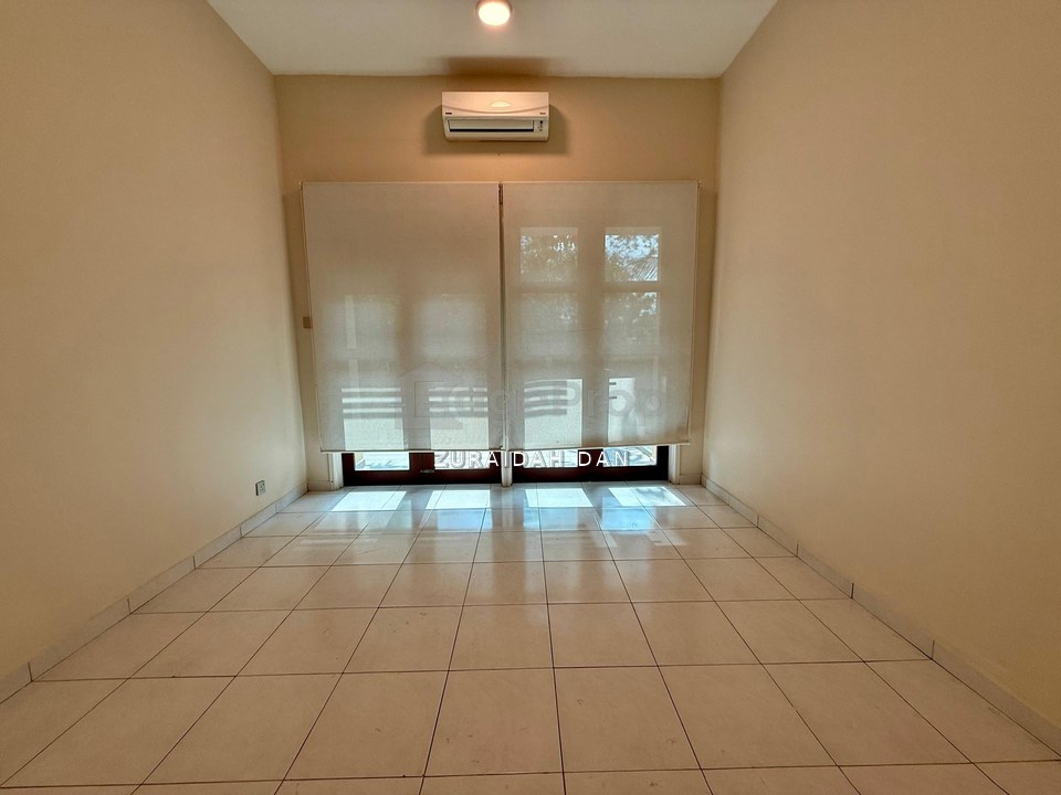 LAKE VIEW! Ground Floor Duplex Townhouse @ Avenue 2, Lake Valley, Bandar Tun Hussein Onn, Cheras, Selangor, Cheras