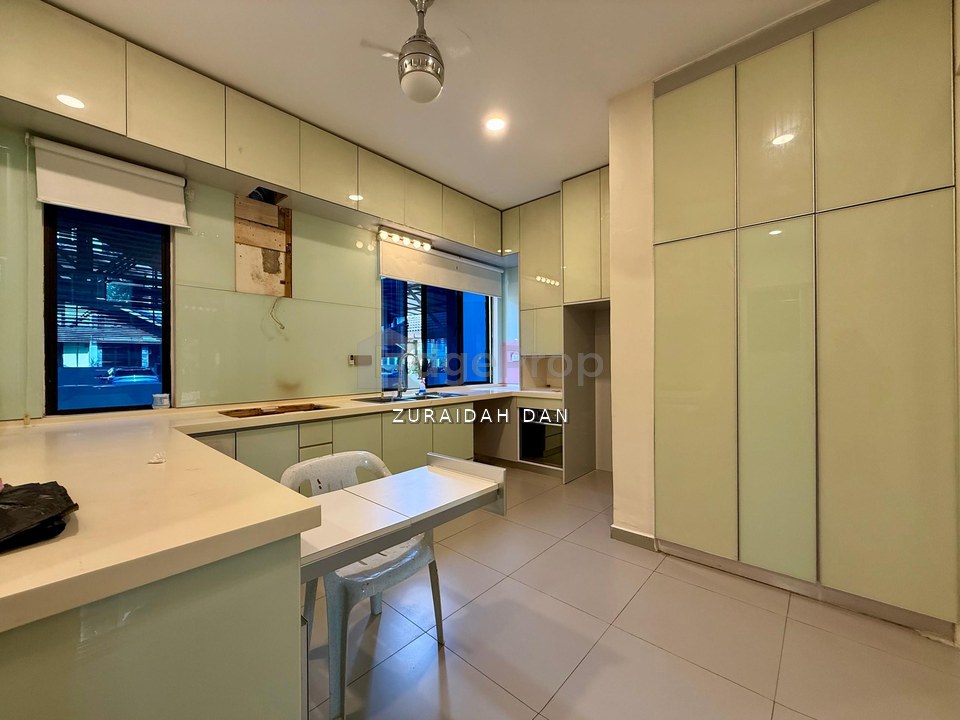 LAKE VIEW! Ground Floor Duplex Townhouse @ Avenue 2, Lake Valley, Bandar Tun Hussein Onn, Cheras, Selangor, Cheras
