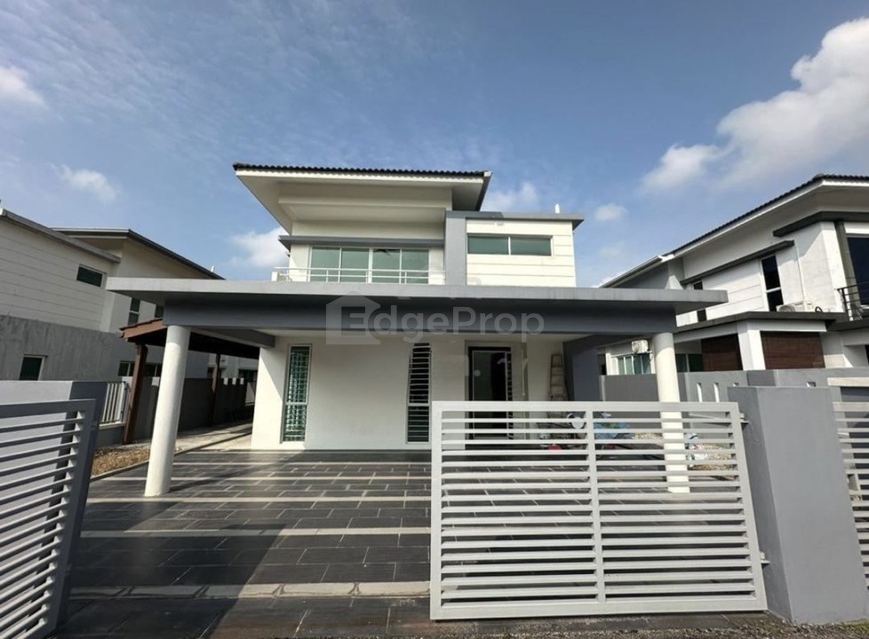 2 Storey Bungalow House Taman Equine Seri Kembangan, Selangor, Seri Kembangan