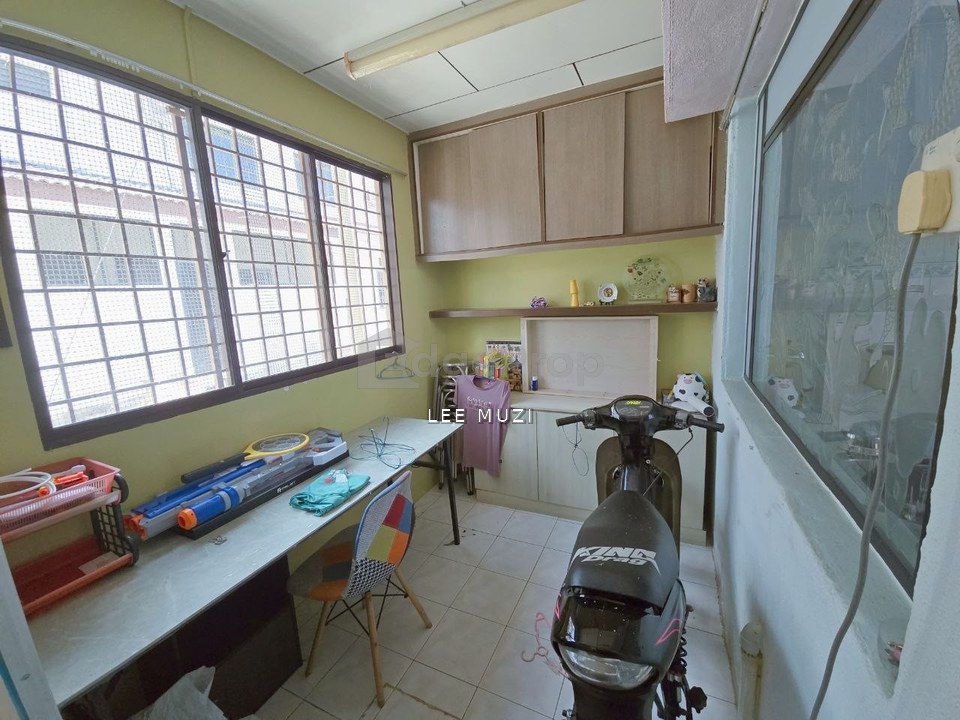 TAMAN DAMAI KUALA KANGSAR PERAK FREEHOLD PARTIAL FURNISHED PRIME AREA DOUBLE STOREY HOUSE FOR SALE, Perak, Kuala Kangsar