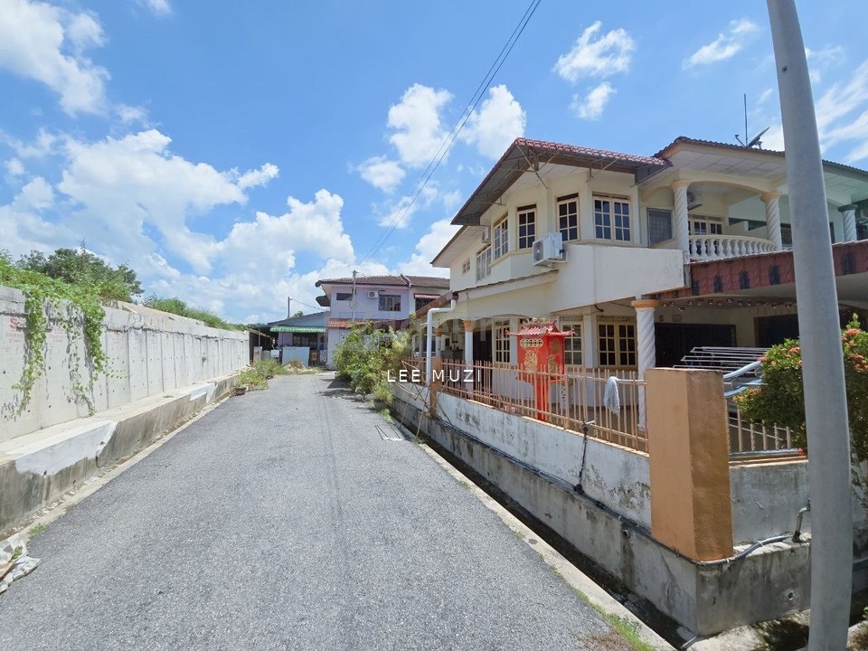 TAMAN DAMAI KUALA KANGSAR PERAK FREEHOLD PARTIAL FURNISHED PRIME AREA DOUBLE STOREY HOUSE FOR SALE, Perak, Kuala Kangsar