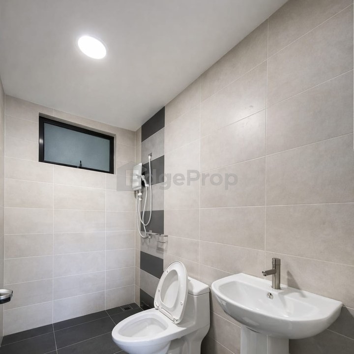 Full Loan 2bed 2bath Molek Regency Condo 1005sqft Good Condition, Johor, Johor Bahru