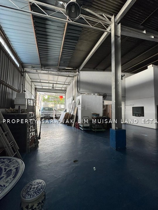 Fully-renovated: Semi Detached Warehouse at Bintawa Industrial Estate in Kuching for Sale, Sarawak, Kuching
