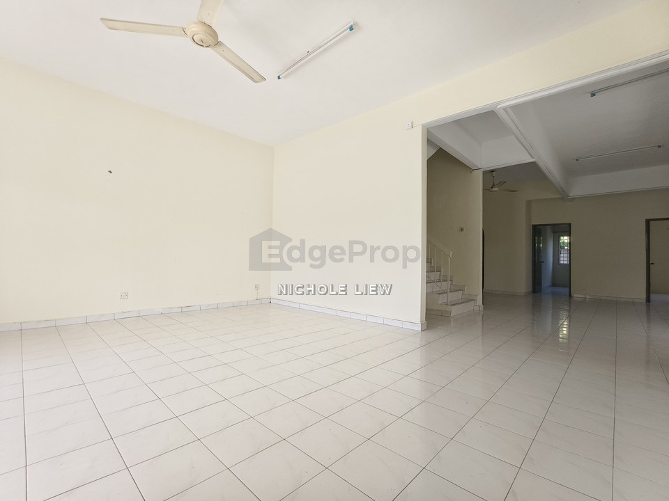 (MRT STATION + HUGE EXTRA LAND) 2 STOREY SEMI-D @ TAMAN HIJAU, KAJANG, Selangor, Kajang