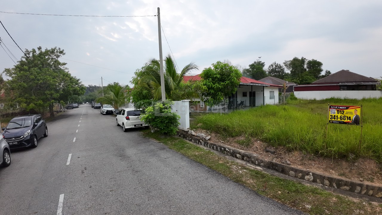 NON BUMI LOT Tanah Lot Banglow Tasik Senangin Lenggeng Seremban, Negeri Sembilan, Lenggeng