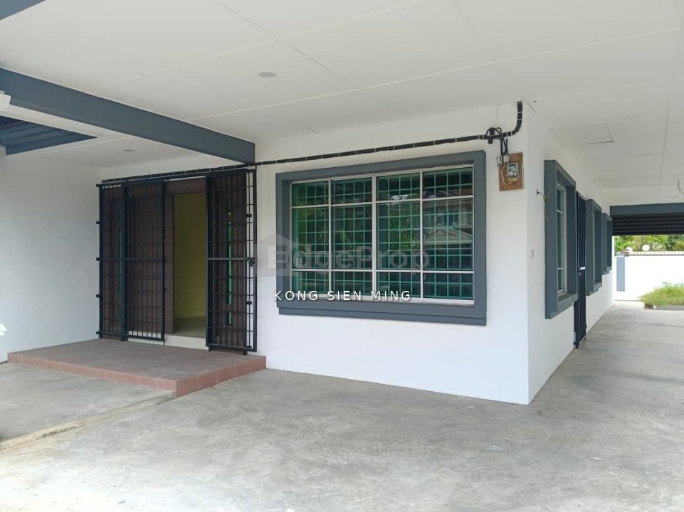Sibu Double Storey Corner at Jalan Bayan, Sarawak, Sibu