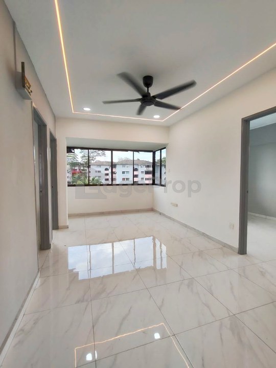 Flat Balau Taman Rinting Jalan Balau , Johor, Masai