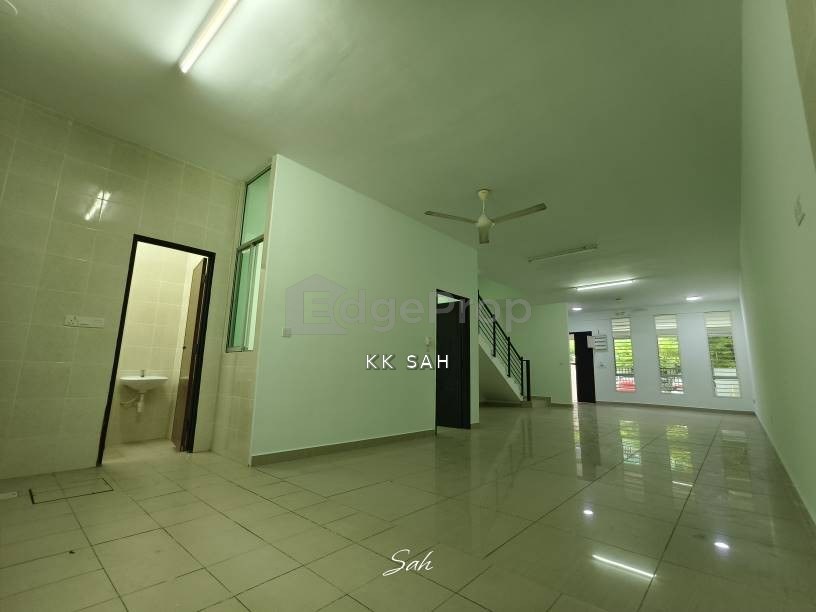 (CHEAPEST FULL LOAN) 3 STOREY TERRACE @ BANGI AVENUE 3, SEKSYEN 7, Selangor, Bangi