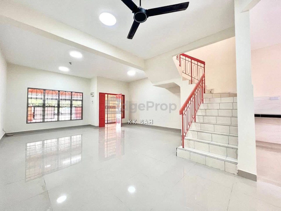 (FULL LOAN 20x75 FACING OPEN) 2 STOREY TERRACE @ TAMAN PELANGI SEMENYIH, SEMENYIH, Selangor, Semenyih
