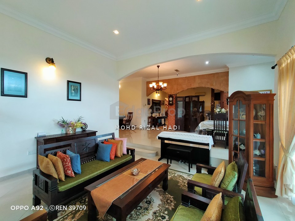 Luxury Double Storey Bungalow Near Beach @ PD | Partially Furnished | Below Bank Value, Negeri Sembilan, Port Dickson