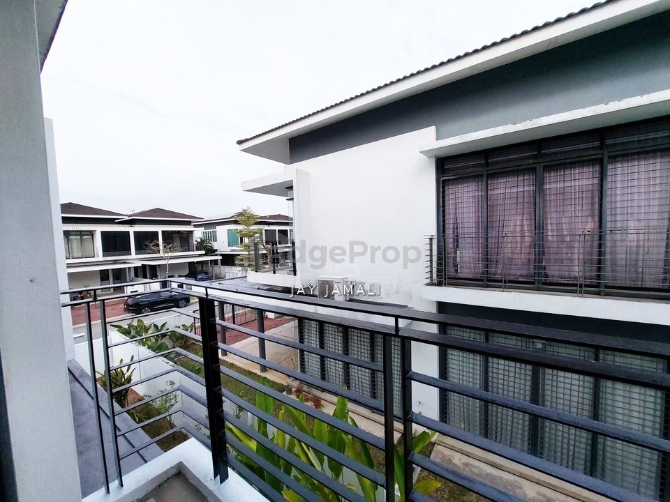 Spacious Fully Furnished Semi-D in Gated Community @ Taman Jenderam Harmoni, Dengkil For Rent, Selangor, Dengkil