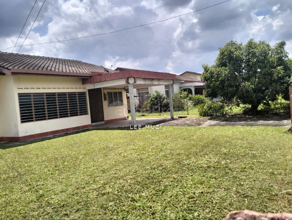 TAIPING PERAK GOOD LOCATION HUGE LAND SINGLE STOREY BUNGALOW HOUSE FOR SALE, Perak, Taiping