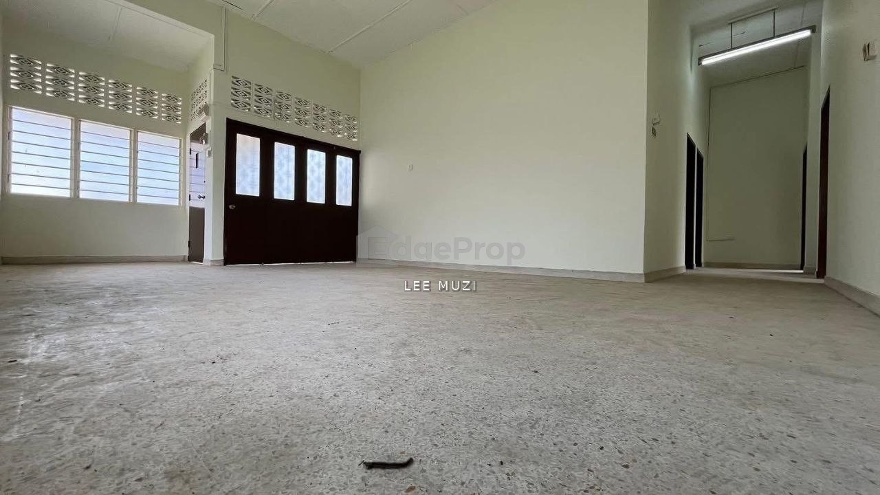 TAIPING NEAR KAMUNTING TAIPING TOWN PERAK FREEHOLD HUGE LAND NEW PAINTED SINGLE STOREY BUNGALOW FOR SALE, Perak, Taiping