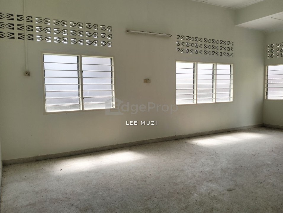 TAIPING NEAR KAMUNTING TAIPING TOWN PERAK FREEHOLD HUGE LAND NEW PAINTED SINGLE STOREY BUNGALOW FOR SALE, Perak, Taiping