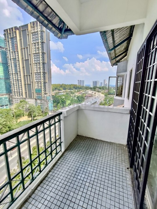 Apartment Bukit Saujana, Panglima B, Johor, Johor Bahru