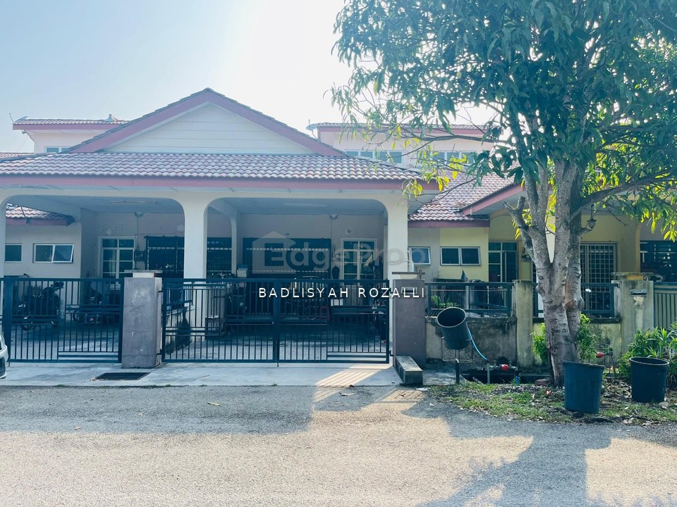 TAMAN NAKHODA