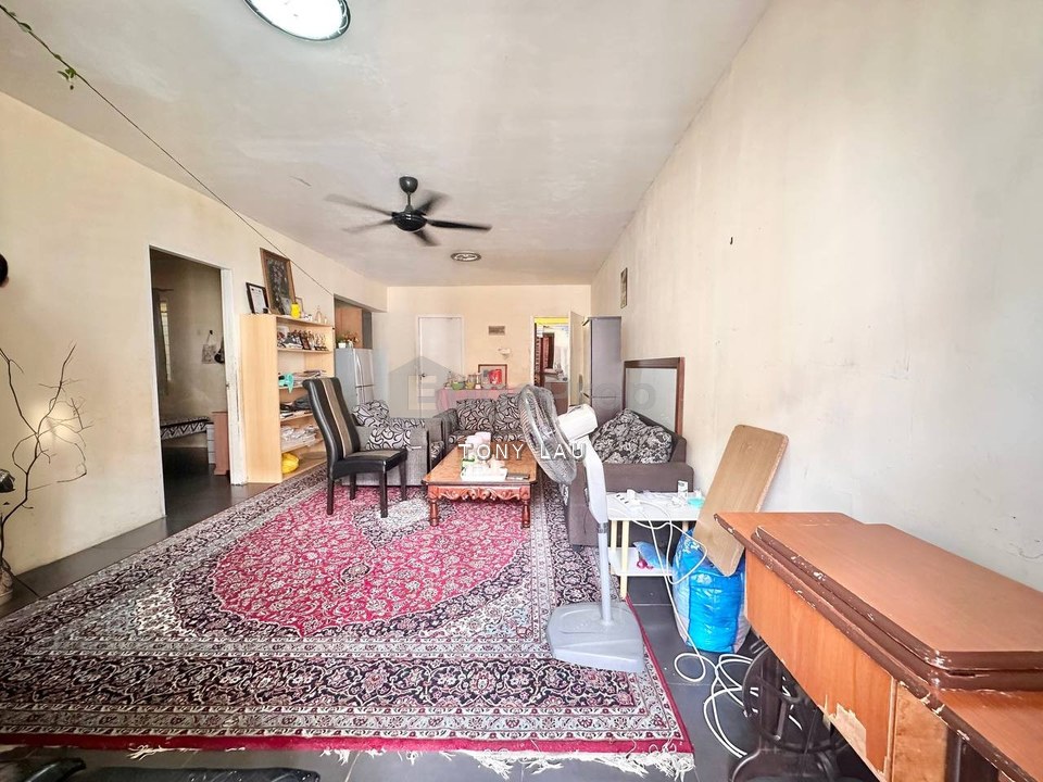 Lakeview Apartments