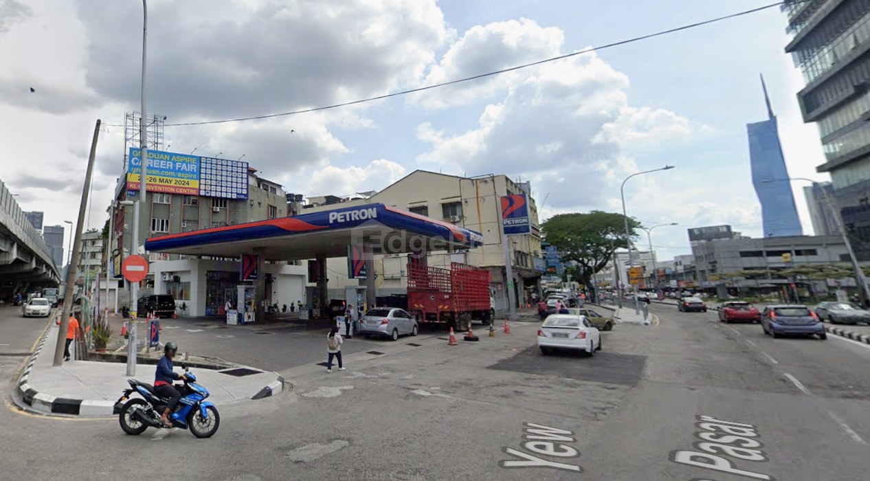 Jln Pasar pudu 3 stories shop For Rent