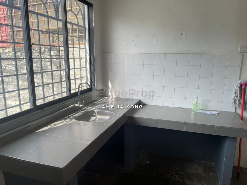 Newly painted house in Taman Pertama Ipoh For Rent, Perak, Ipoh