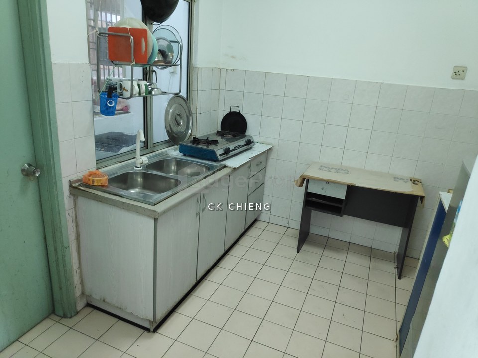 Ridzuan Condo Rent, 2 Rooms Partly Furnished, Bandar Sunway PJS10, Selangor, Bandar Sunway