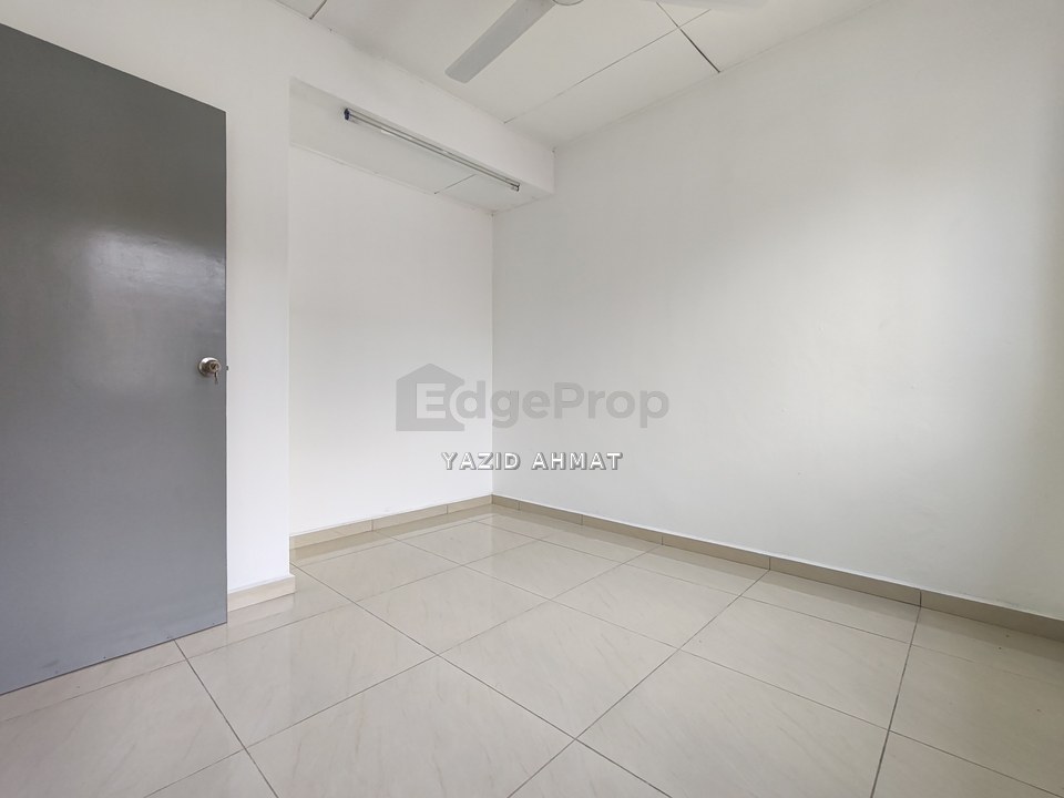 Taman Cahaya Masai for Sales 2 bed 2 Bathroom, Johor, Pasir Gudang