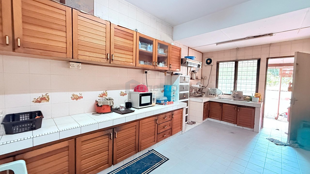 🏡 FOR SALE | 2 Storey Terrace @ Taman Desa, KL Cheras 🏡  ✨ Spacious Freehold Landed Home with Great Renovation Potential ✨  📍 Taman Desa, KL Cheras, Kuala Lumpur, Cheras