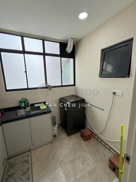 Metro Cheras Condo Fully Furnished 3 Bedroom Type Walking Distance to MRT Sri Raya, Selangor, Cheras