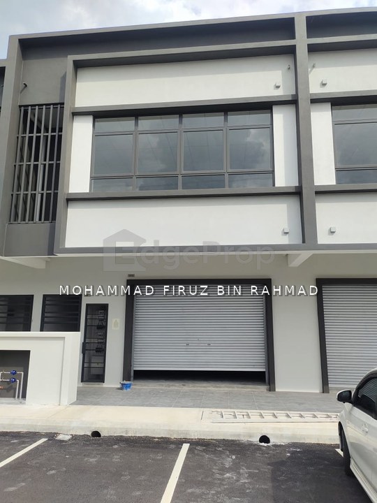 NEW SHOP LOT Telok Panglima Garang  Banting Jalan Aman Umara 5 Ground Floor