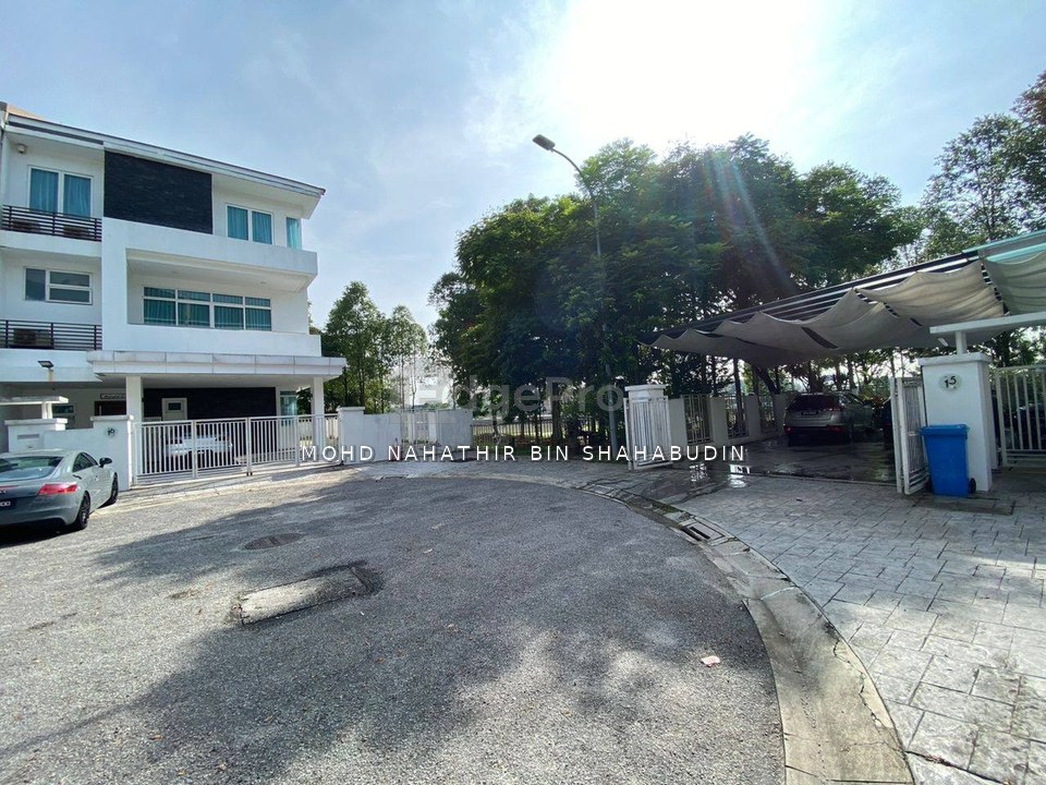 Lagenda Waterfront Homes