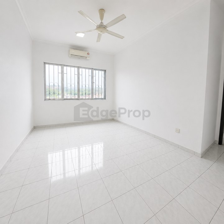 Sri Mekar Apartment Puchong Freehold Low Floor Low Density Kitchen Cabinet, Selangor, Puchong