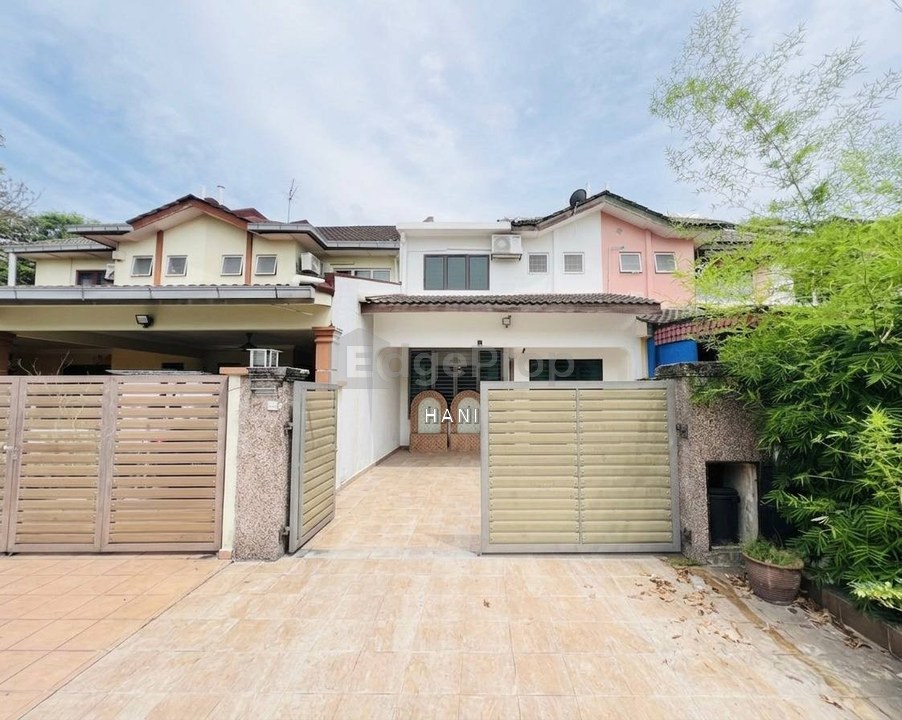 2 Storey Terrace Taman Puchong Utama | Renovated & Extended , Selangor, Puchong