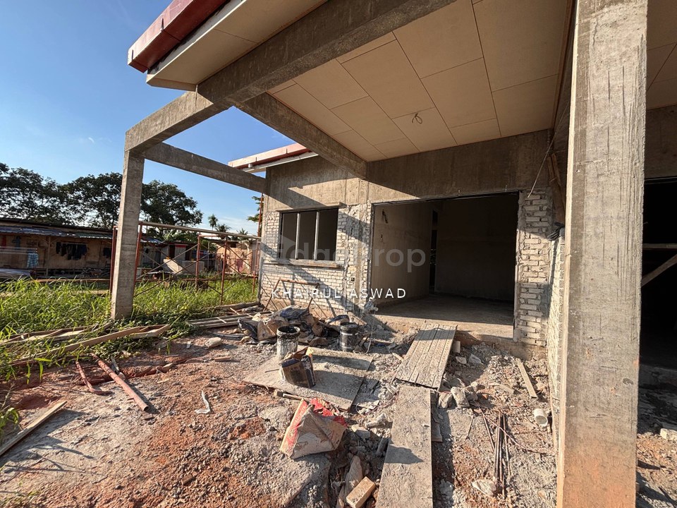 Persiaran Masjid Sultan, Pulau Indah, Selangor Rumah Teres 1 Tingkat BAWAH RM300K for sale., Selangor, Pulau Indah (Pulau Lumut)