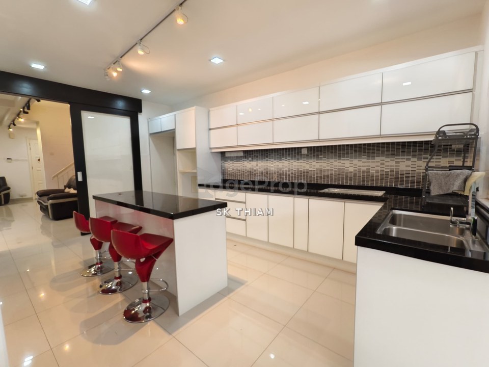 Renovated Extended Damai Residences Endlot Kemuning Utama Kota Kemuning for sale, Selangor, Shah Alam