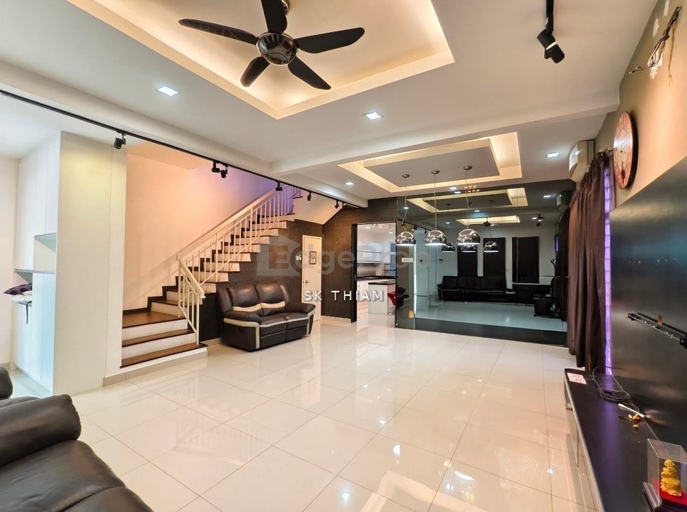 Renovated Extended Damai Residences Endlot Kemuning Utama Kota Kemuning for sale, Selangor, Shah Alam