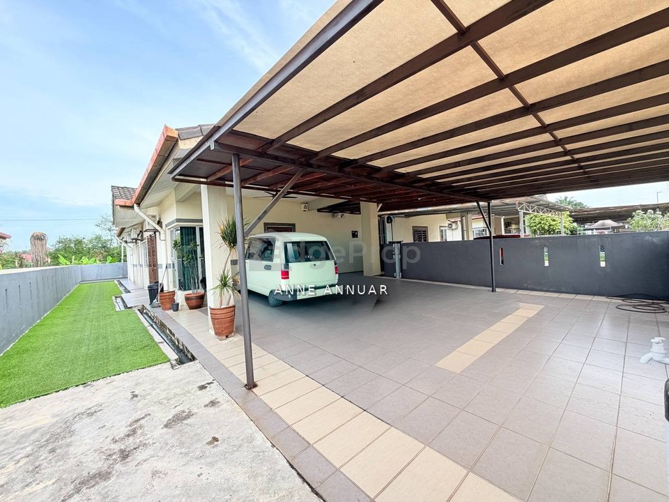 FULLY RENOVATED Single Storey Semi D Meru Harapan Klang, Selangor, Klang