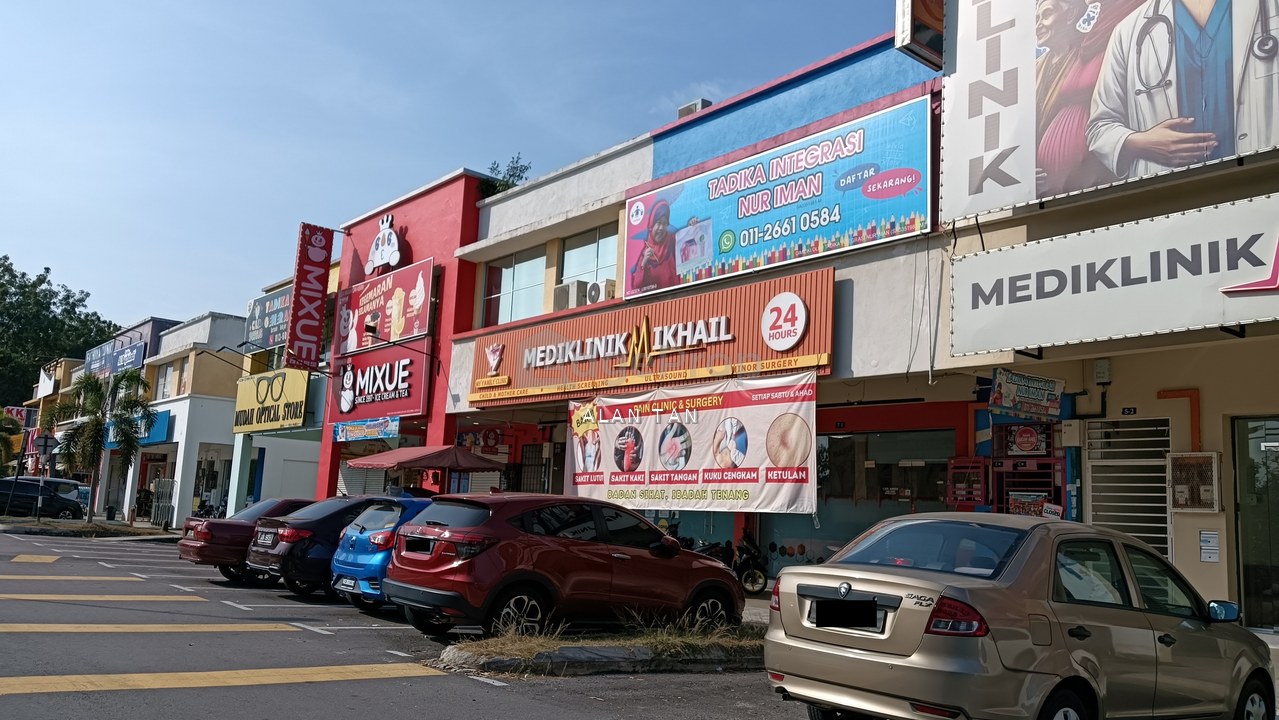 Puncak Alam