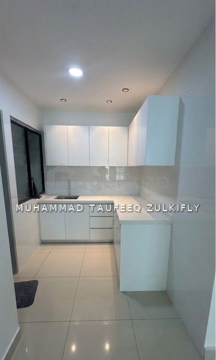 PARTIAL FURNISHED | SPACIOUS 3 + 1 Bedrooms | Tulip Residence, Denai Alam, Selangor, Shah Alam
