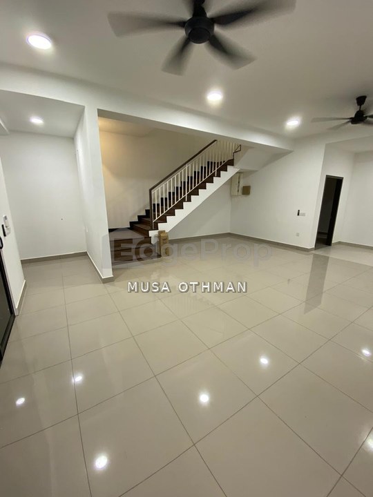 PARTIAL FURNISHED 2 Storey End Lot, Lyra Bandar Bukit Raja Klang, Selangor, Bandar Bukit Raja