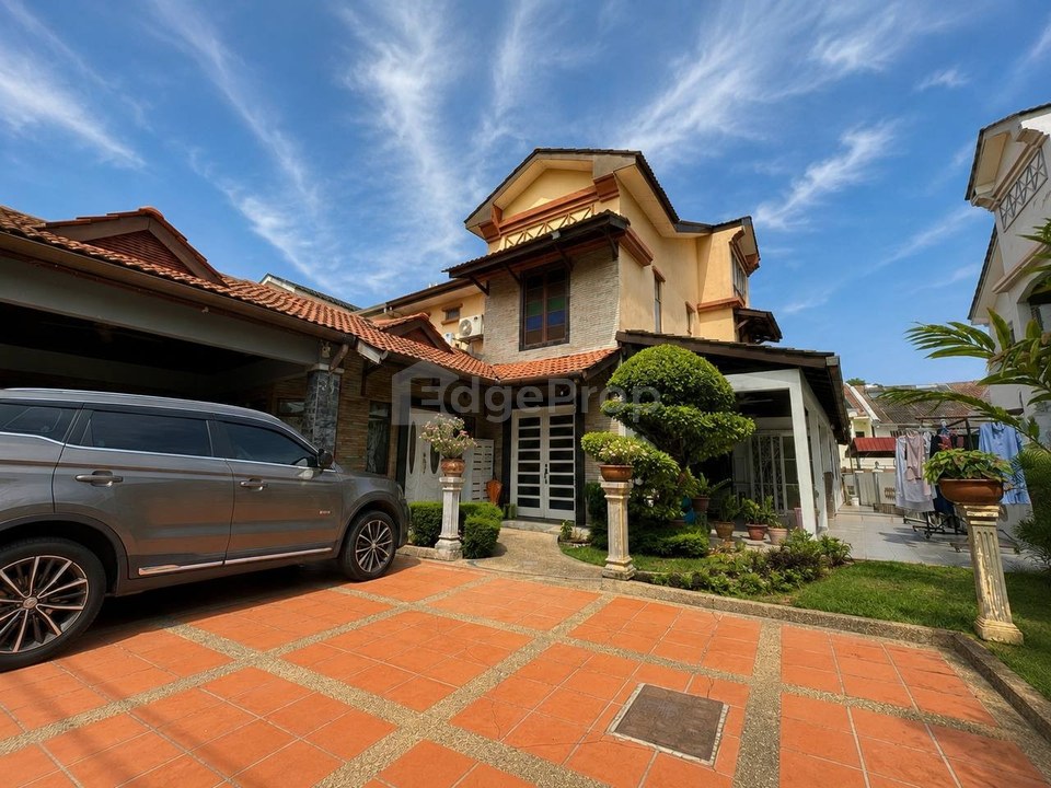 Laman De Puncak Ukay Perdana Ampang, Semi D 2 Storey For Sale, Fully Renovated, Selangor, Ampang