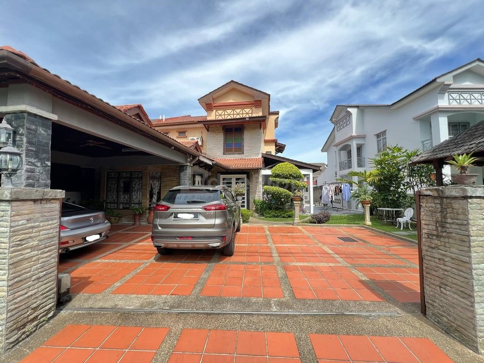 Laman De Puncak Ukay Perdana Ampang, Semi D 2 Storey For Sale, Fully Renovated, Selangor, Ampang