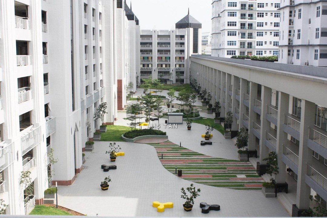 Nicely renovated Puchong Office Space Furnished Office Puchong IOI Business Park for Rent, Selangor, Puchong