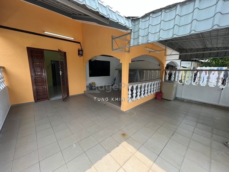 Rumah Awam Bukit Beruang