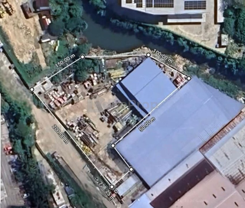 Batu 13, Balakong Industrial Land 30k sqft provided with office & CF