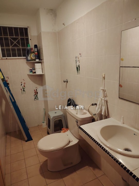 Ground Floor Fully Furnished Apartment 3 Bedrooms in Puchong , Selangor, Puchong
