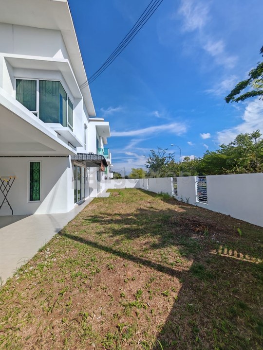 Double Storey Corner Balista Sendayan, Negeri Sembilan, Siliau