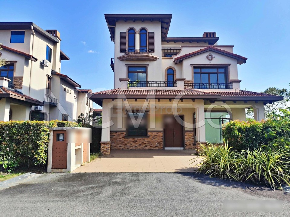 [8 min to ST Rosyam Mart (Semenyih)] 3 Storey Detached House [10 min to Setia EcoHill Mall, Lotus's Semenyih, Broga Hill for hiking & nature views], Selangor, Semenyih