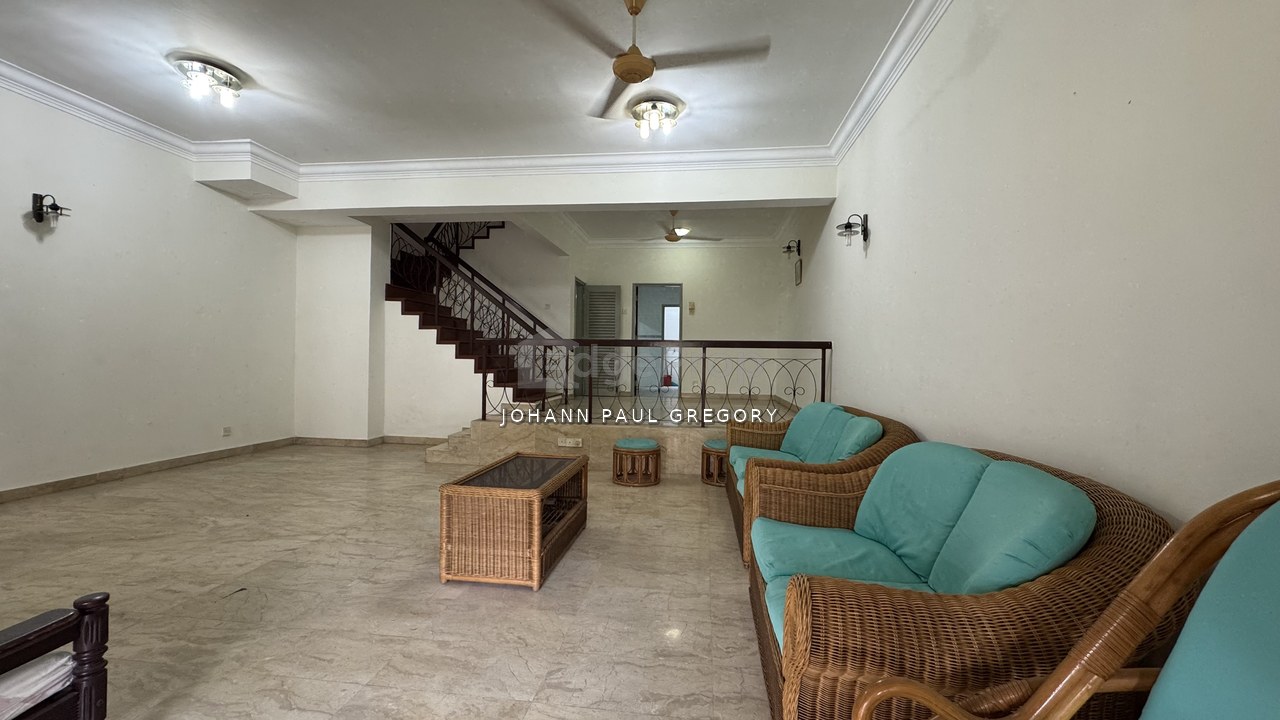 Spacious 22x96 Bukit Jelutong House for Sale , Selangor, Shah Alam