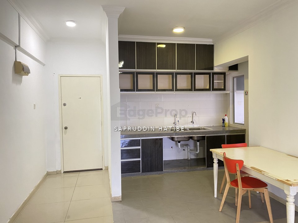 Suri Puteri Serviced Apartment, Seksyen 20 Shah Alam For Sale below Market Price, Selangor, Shah Alam